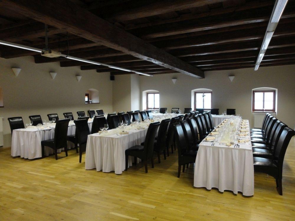 Hotel Fara Rancirov Igława Zewnętrze zdjęcie