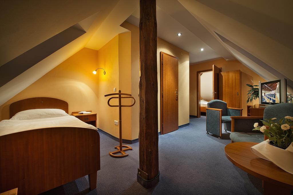 Hotel Fara Rancirov Igława Pokój zdjęcie
