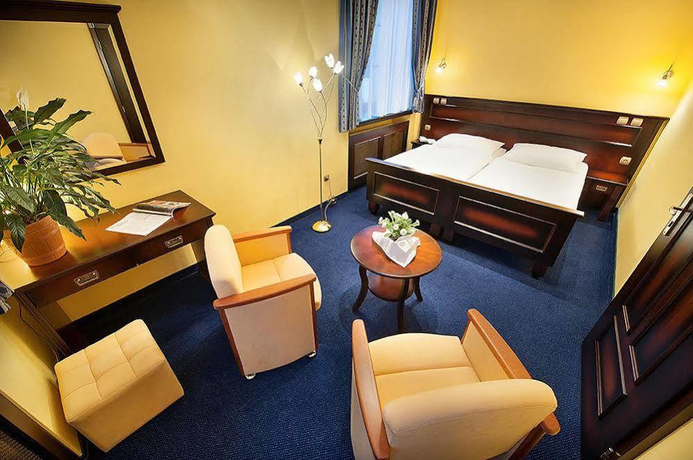 Hotel Fara Rancirov Igława Zewnętrze zdjęcie